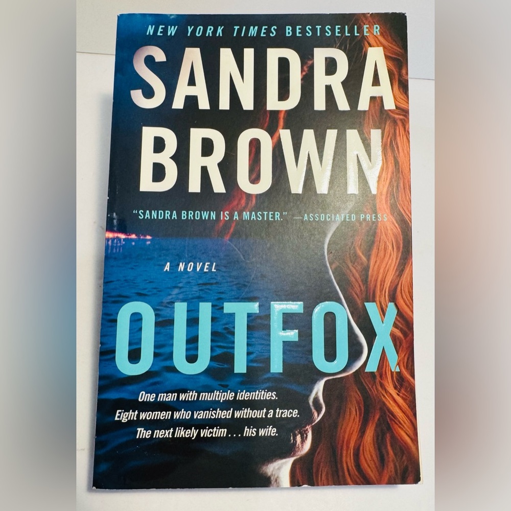 'Outfox' by Sandra Brown Softcover Novel